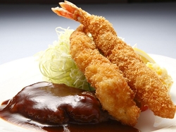 ハンバーグとエビフライ