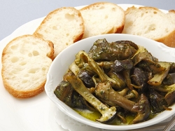 にし貝とキノコのブルゴーニュ風